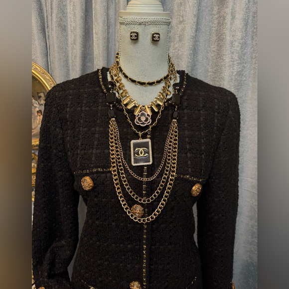 Gold and Black Statement Necklace Set - Picture 10 of 10